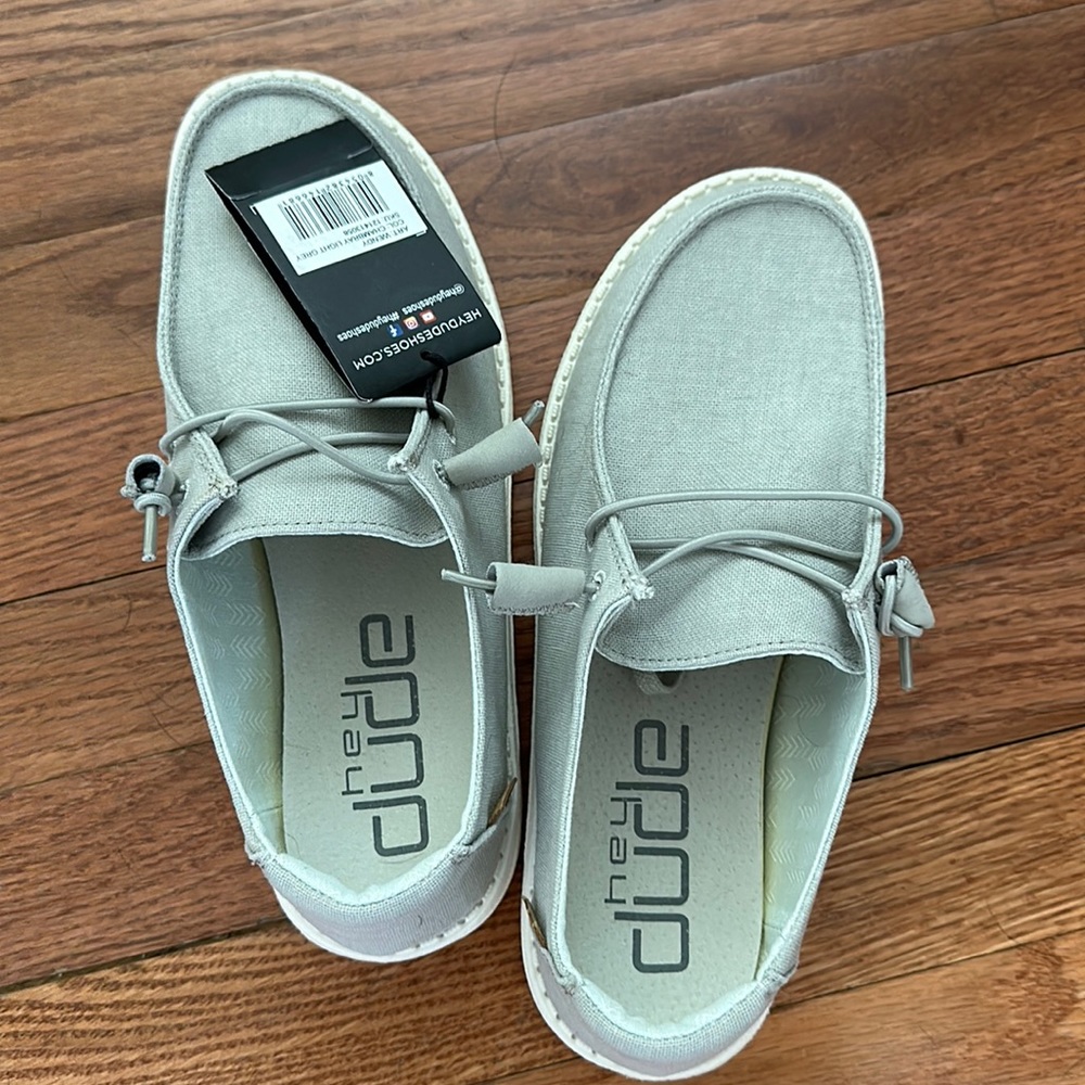 NWT Women’s Hey Dude Wendy shoe grey